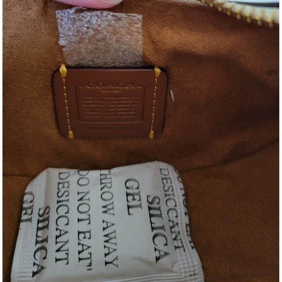 Coach Jonie Caulk White Mini Crescent Leather Shoulder bag half moon shape - Picture 5 of 10